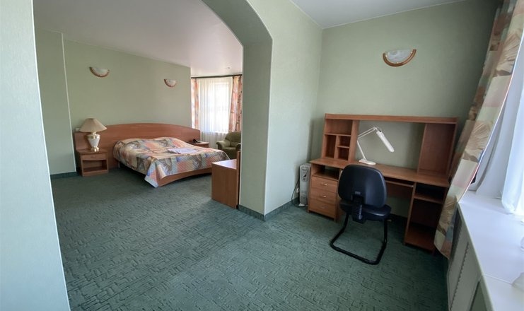  Отель «Гостевой дом» Ярославская область Люкс 2-местный 2-комнатный, фото 2