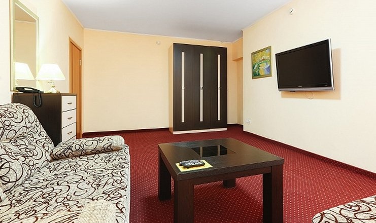  Отель «Меридиан» Челябинская область Сьют 2-местный 3-комнатный 2-уровневый, фото 4