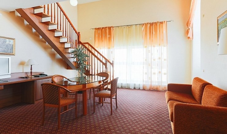  Отель «Меридиан» Челябинская область Сьют 2-местный 3-комнатный 2-уровневый, фото 5