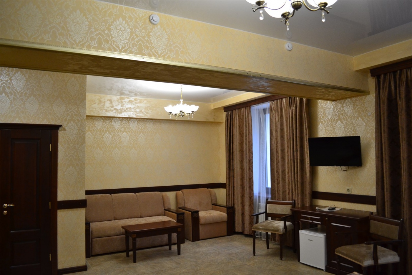 Отель «Нитрон» Саратовская область Люкс, фото 3