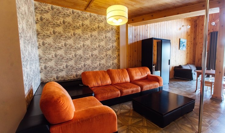  Отель «AYS Club Hotel» / «Айс Клаб» Кемеровская область Стандартный 6-местный 3-комнатный (2-уровневый), фото 3