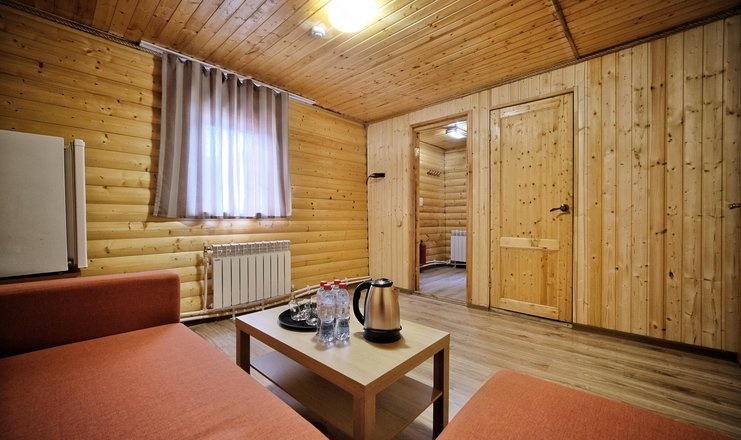  Отель «Аллюр Лодж» Карачаево-Черкесская Республика Домик Люкс 4-местный 2-комнатный, фото 2