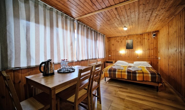  Отель «Аллюр Лодж» Карачаево-Черкесская Республика Домик 4-местный 2-комнатный, фото 2