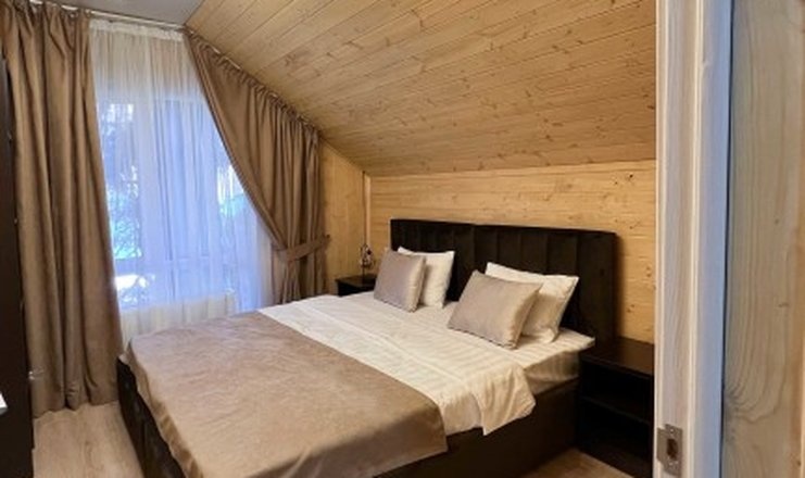  Отель «Green House» Карачаево-Черкесская Республика Номер 4-местный 2-комнатный, фото 1