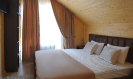  Отель «Green House» Карачаево-Черкесская Республика Номер 4-местный 2-комнатный, фото 5_4