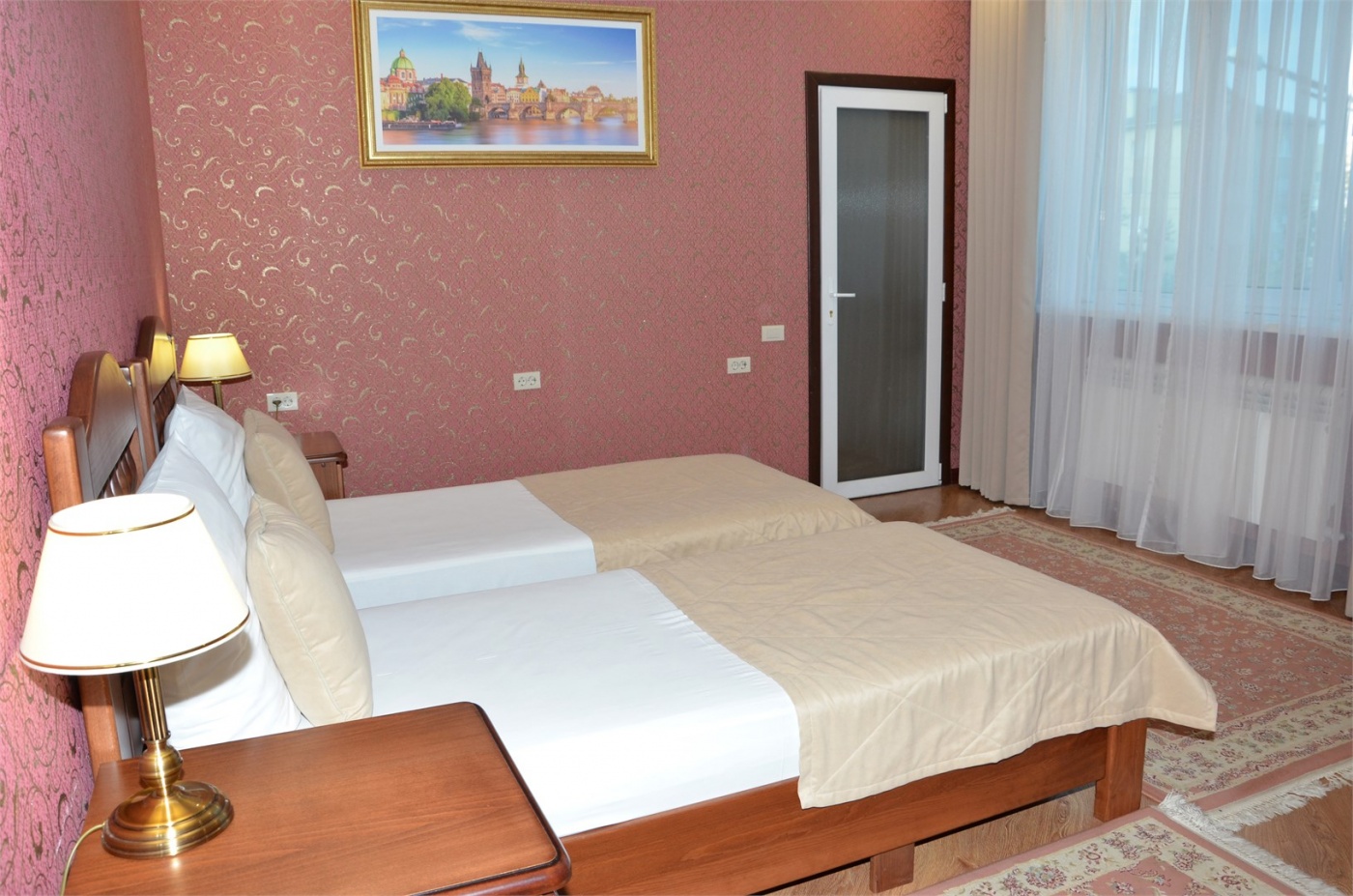 Гостиница «Нальчик Холл» Кабардино-Балкарская Республика Стандартный двухместный номер с 2 раздельными кроватями, фото 1
