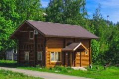 Outdoor activity park «Hvalyin» Saratov oblast Russkaya izba s saunoy