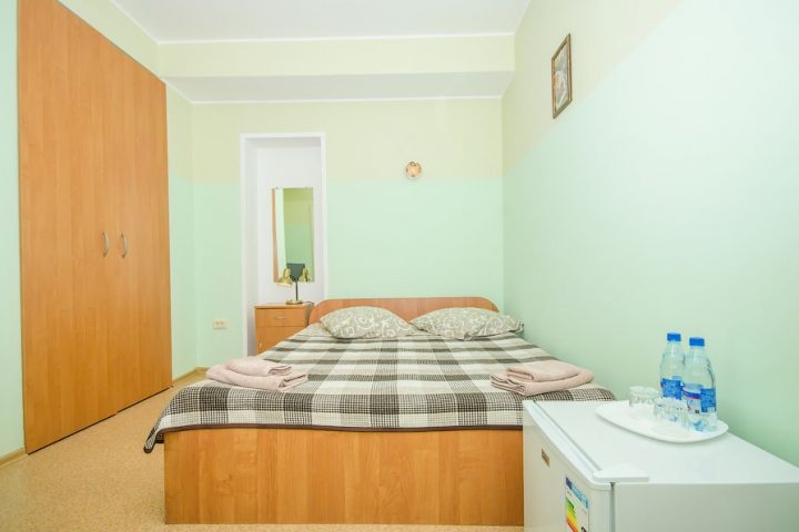 Гостевой дом «Инжир» Республика Крым 2-местная комната с отдельным входом (корпус INGIR RED), фото 1