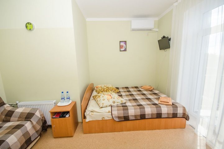 Гостевой дом «Инжир» Республика Крым 2-местная комната с балконом (корпус INGIR RED), фото 1