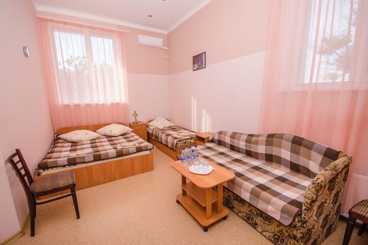 Гостевой дом «Инжир» Республика Крым 4-местная комната (корпус INGIR RED)