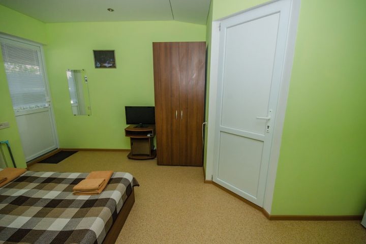 Гостевой дом «Инжир» Республика Крым 3-местная комната (корпус INGIR GREEN), фото 4