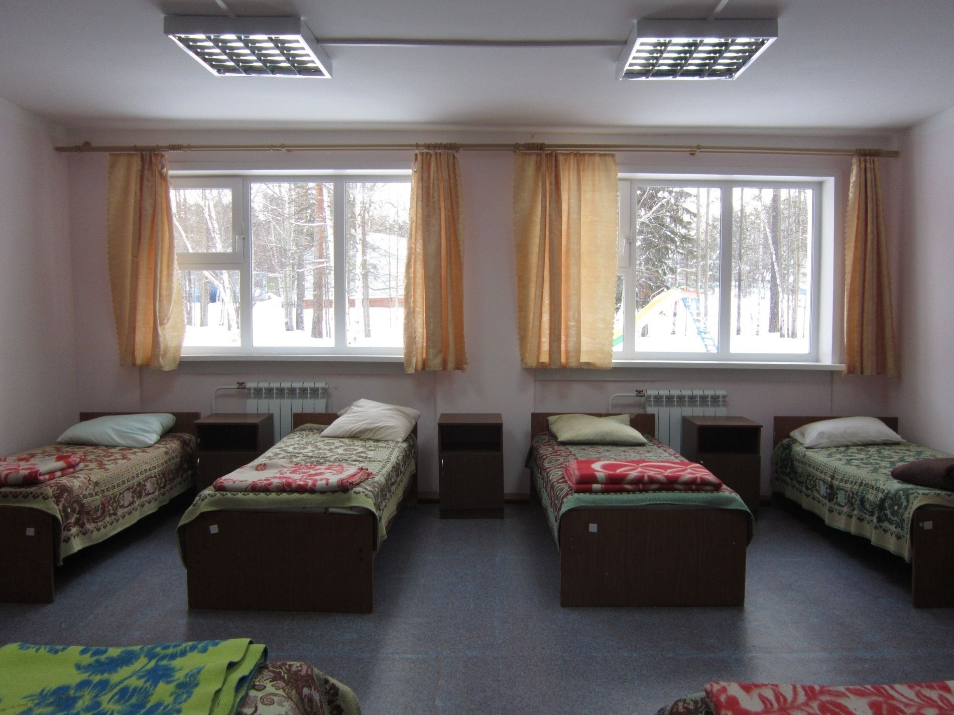 База отдыха «Лосёнок» Иркутская область Восьмиместный номер, фото 2