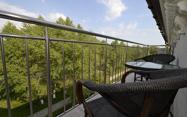  Отель «Avdallini Golden Bay» Краснодарский край Семейный номер мансарда с балконом, фото 4