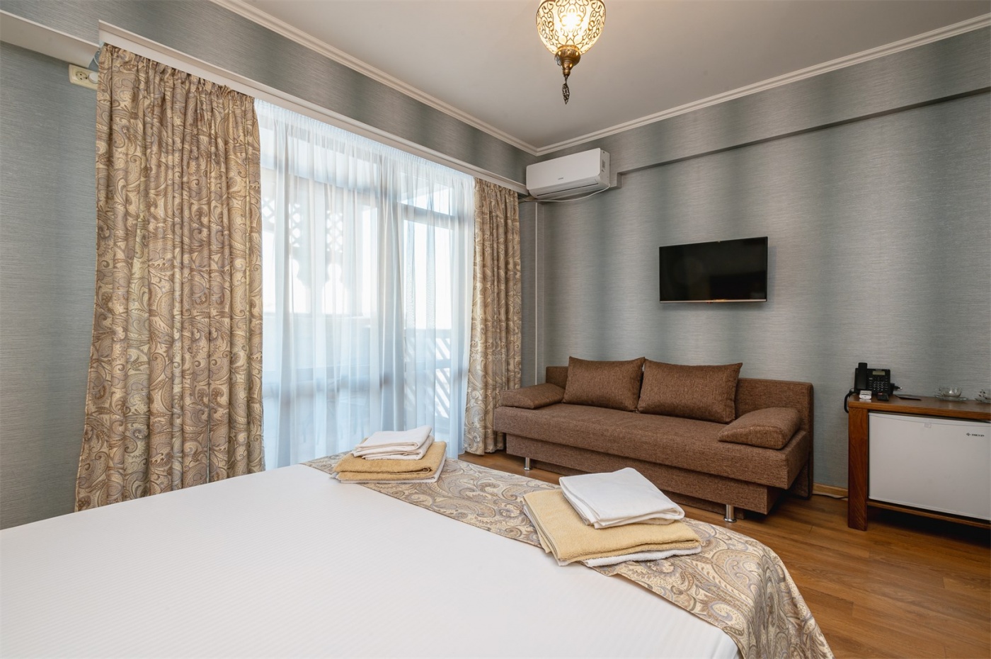  Этно-отель «Hayal Resort» Республика Крым Номер «Стандарт» 3-местный (с боковым видом на море), фото 3