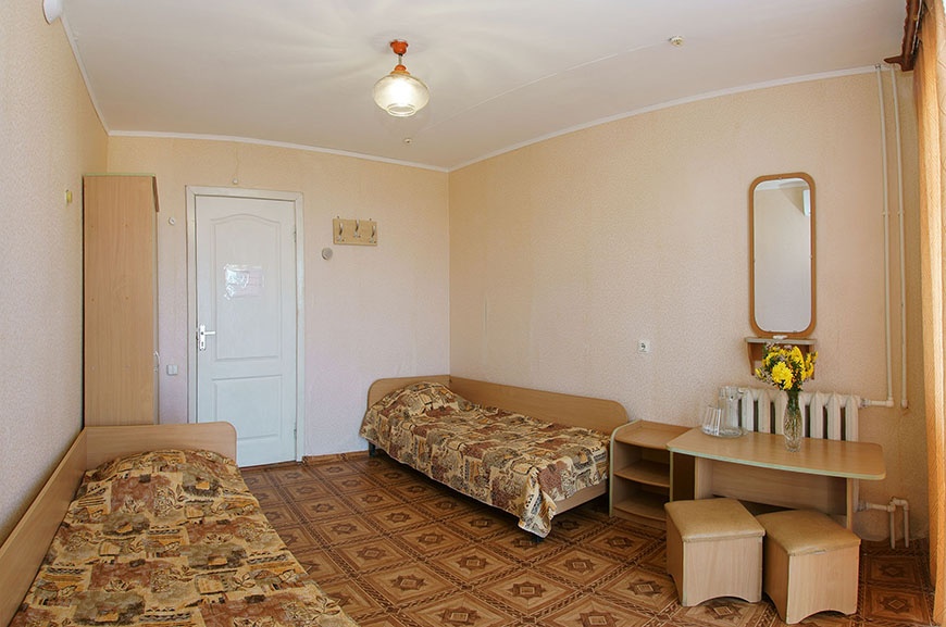  Туристско-оздоровительный комплекс «Маяк» Республика Крым Номер 2-местный с удобствами на этаже, фото 1