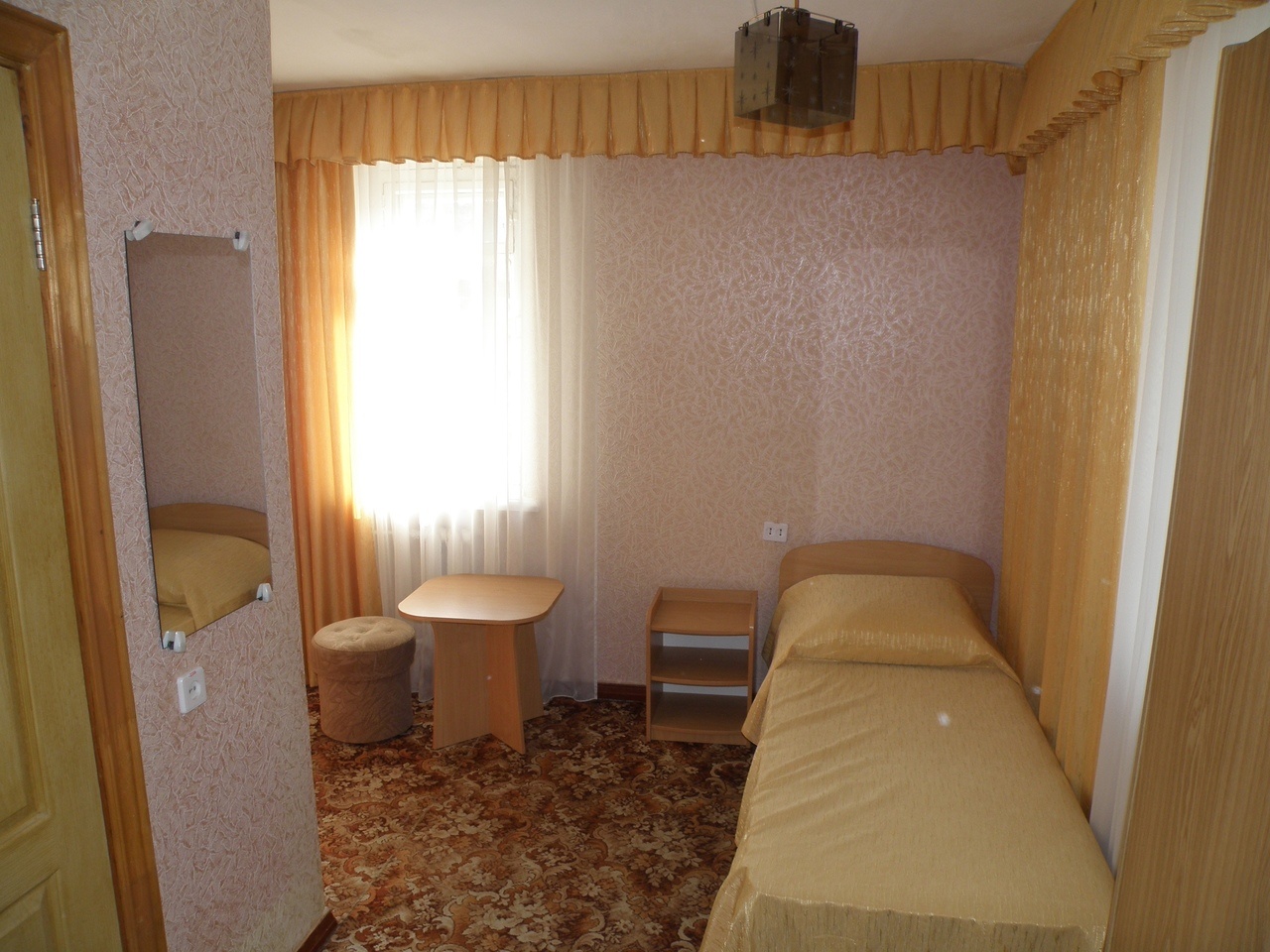  Туристско-оздоровительный комплекс «Чайка» Республика Крым Номер 1-местный без балкона, фото 2