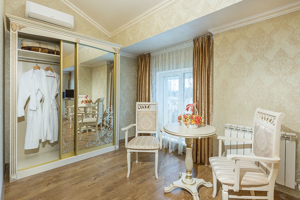  Отель «Богема» Краснодарский край Люкс 2-комнатный , фото 3