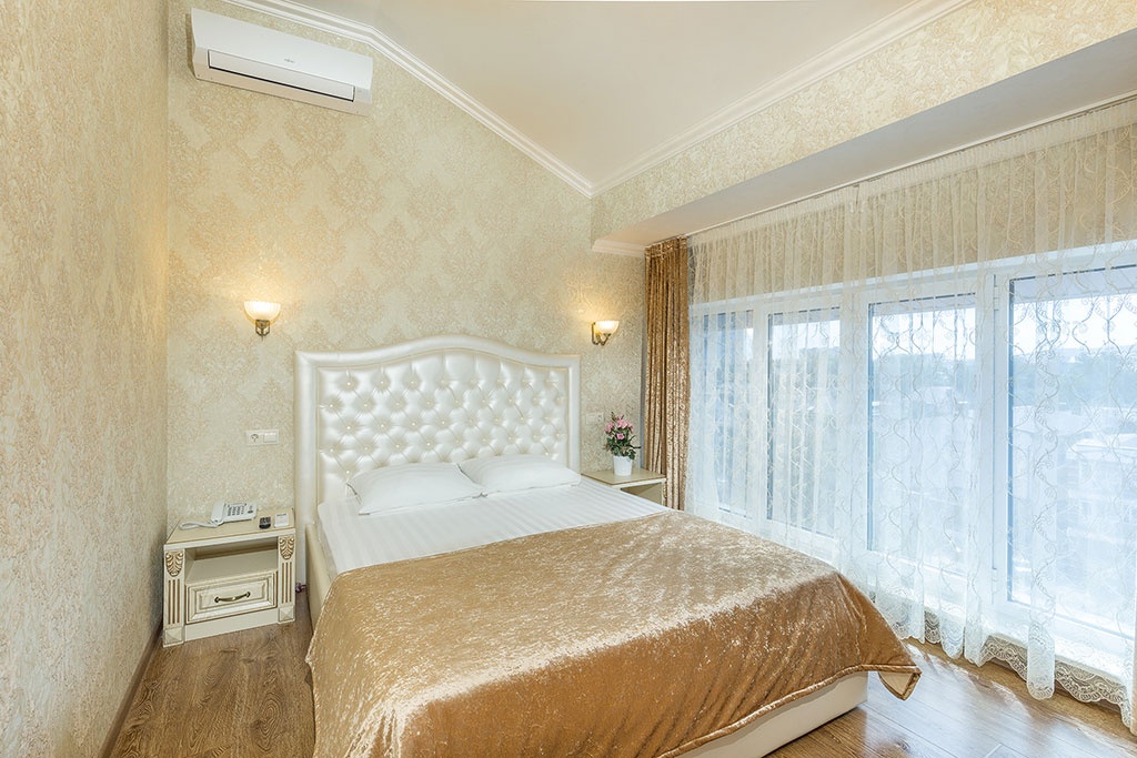 Отель «Богема» Краснодарский край Люкс 2-комнатный , фото 1