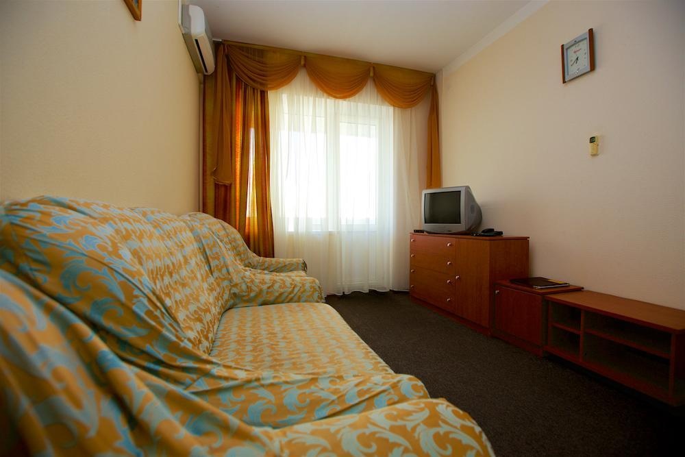  «Отель 34» Краснодарский край Стандарт 2-комнатный 4-местный, фото 2