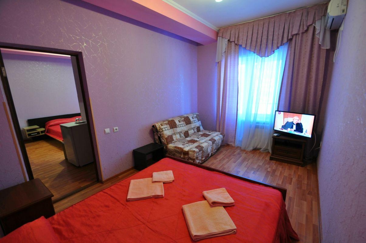 Гостиница «Исидор» Краснодарский край Люкс 2-комнатный 6-местный, фото 1