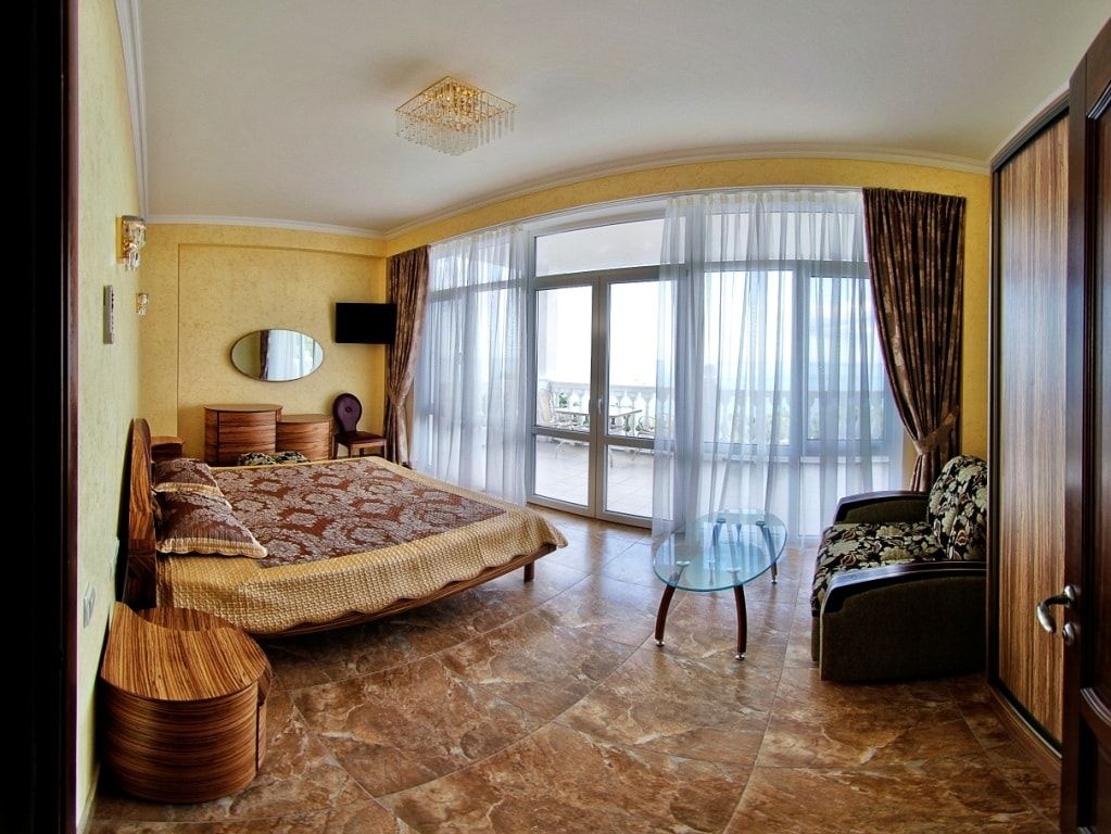  Отель «Александрия» Республика Крым Номер «Апартаменты» двухкомнатный, фото 1