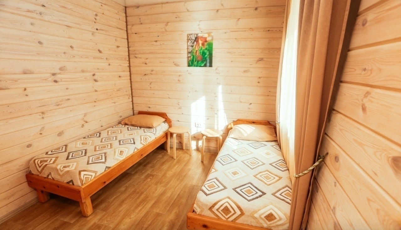База отдыха «Русский остров» Челябинская область Номер 2-местный в летнем доме, фото 3