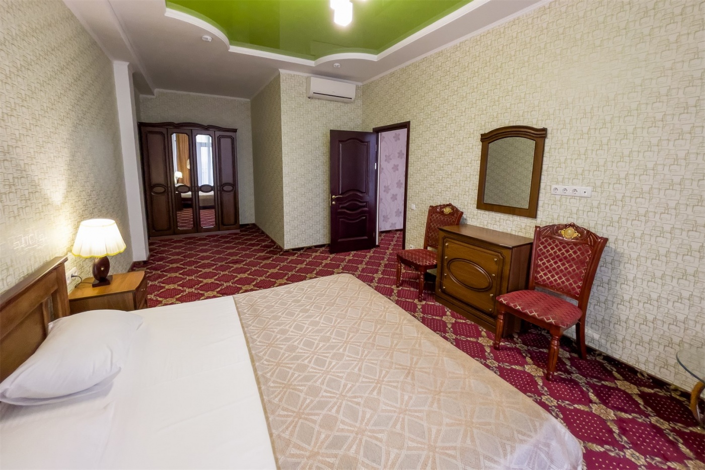  Отель «Россия» Республика Крым Номер «Люкс» двухкомнатный 2-местный, фото 5