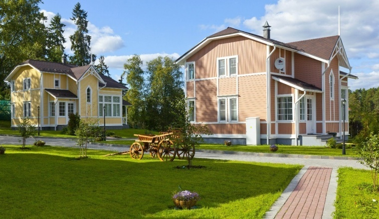  Gostinichno-turisticheskiy kompleks «Ladojskaya Usadba» Republic Of Karelia 