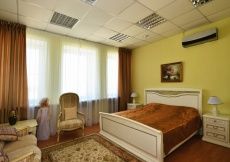 Country hotel «Sibirskaya Venetsiya» Krasnoyarsk Krai Nomer VIP dlya molodojenov
