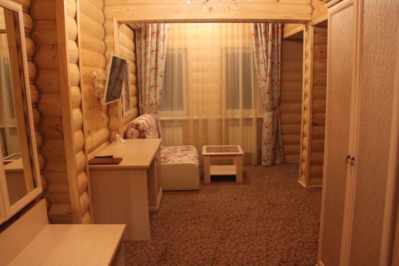 Гостиничный комплекс «Бережки-Холл» Московская область Номер двухместный с двуспальной кроватью, фото 2
