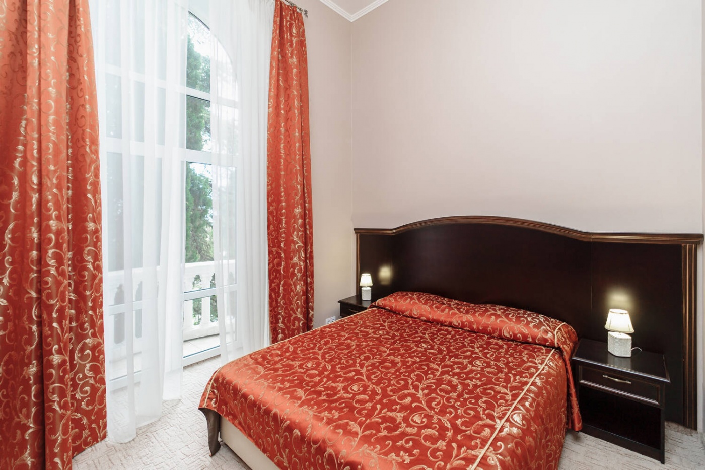  Отель «Усадьба Голубой залив» Республика Крым Люкс 3-комнатный , фото 1