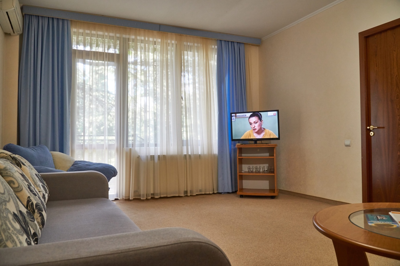  Отель «Сказка» Республика Крым Апартаменты класса Люкс 2-комнатный, фото 6