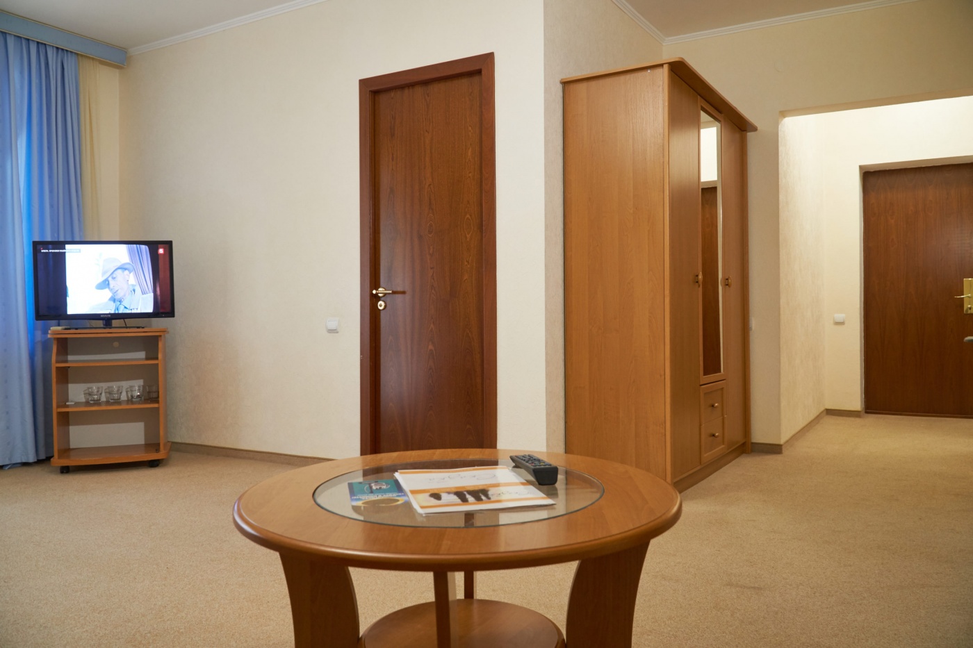  Отель «Сказка» Республика Крым Апартаменты класса Люкс 2-комнатный, фото 5