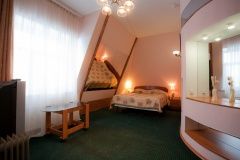 Hotel complex «K-Vizit» Leningrad oblast Nomer «Lyuks» № 14, 15