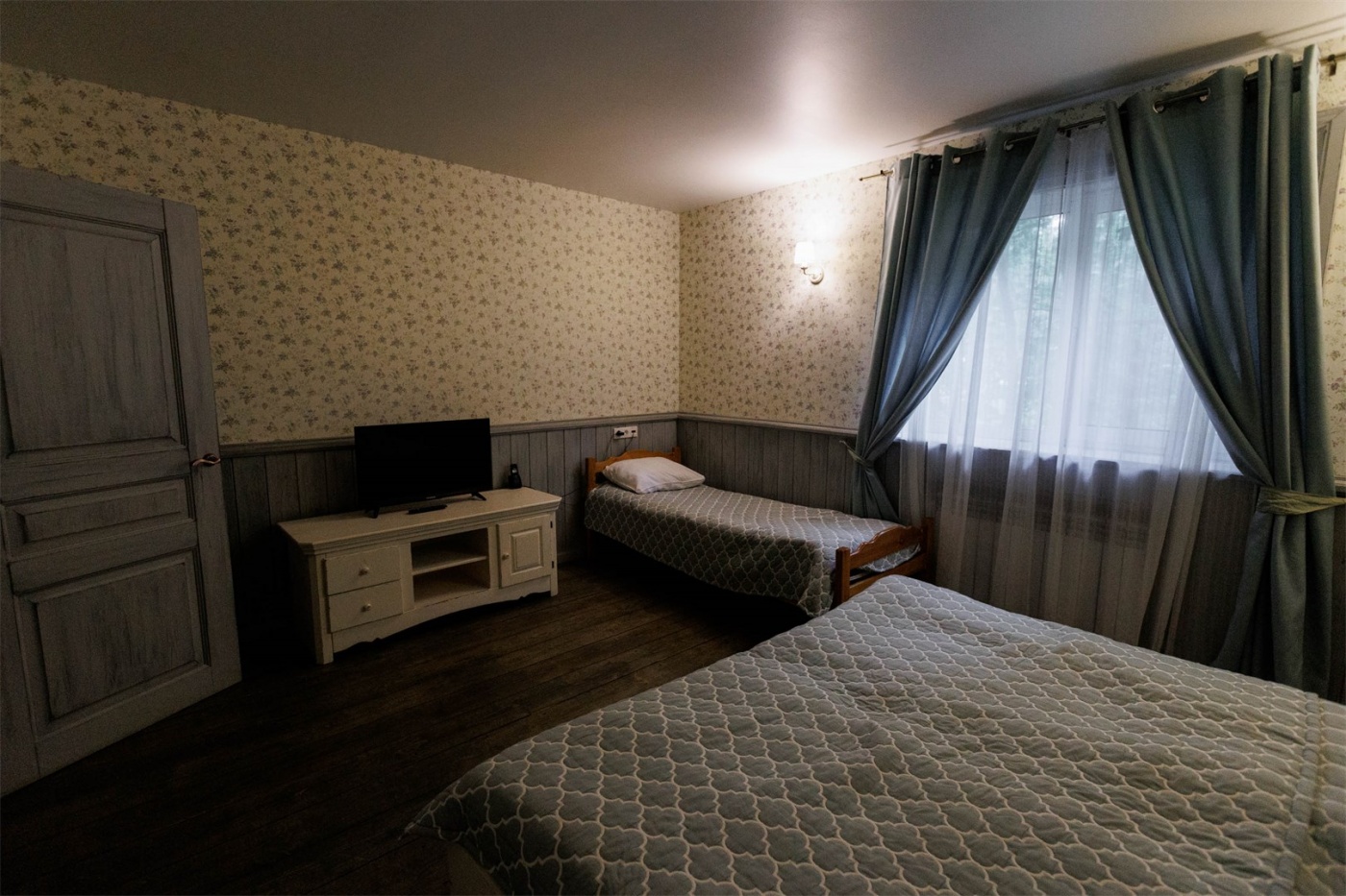 Park Hotel «4 Sezona» Moscow oblast Nomer «Djunior syuit», фото 3