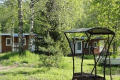 База отдыха «AmigoLand» Ленинградская область Номер в домике с 1-спальными кроватями