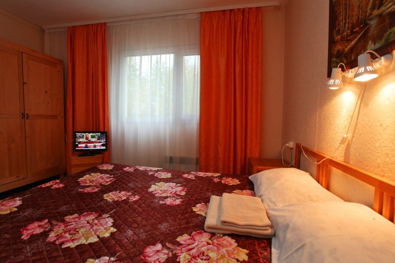  Гостинично-туристический комплекс «Подкова» Республика Карелия Апартаменты на 4 спальни с двуспальными кроватями, фото 1