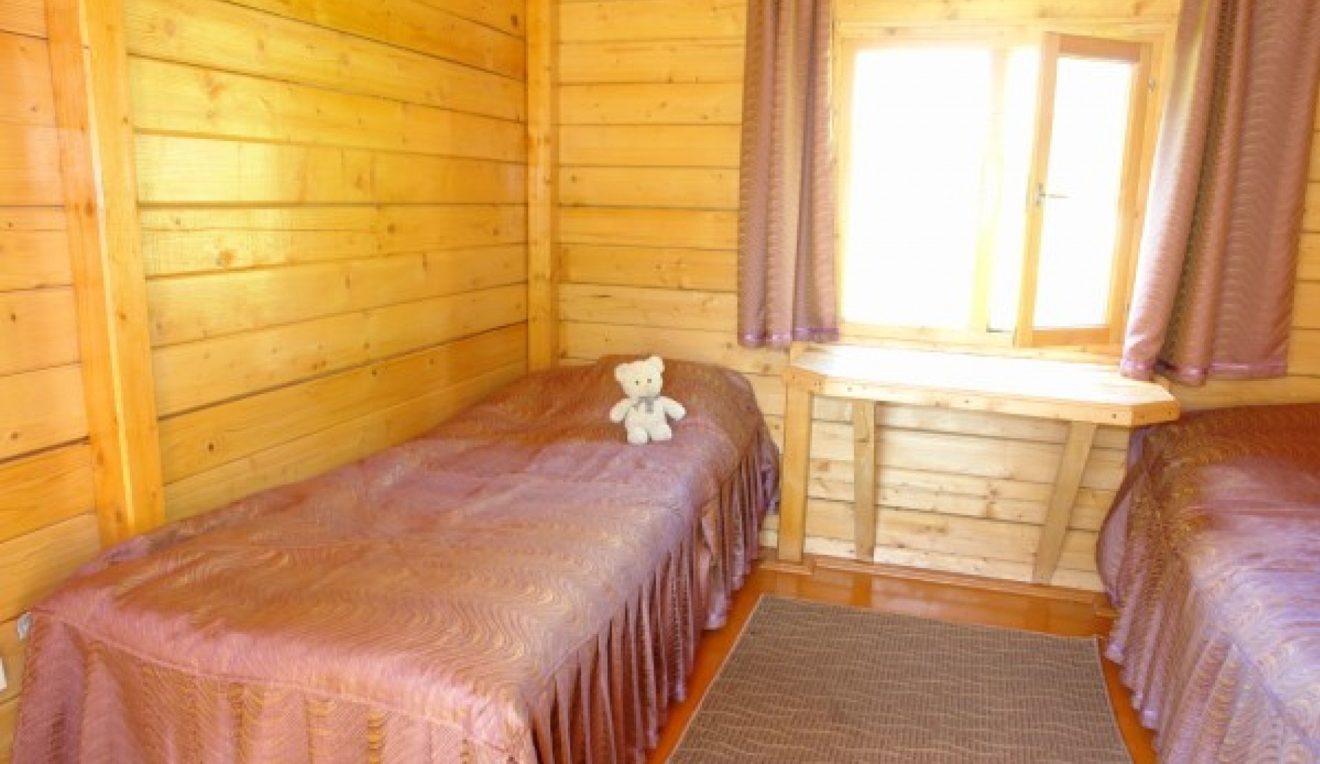Турбаза «Золоторудная» Алтайский край Летний двухместный деревянный домик , фото 3