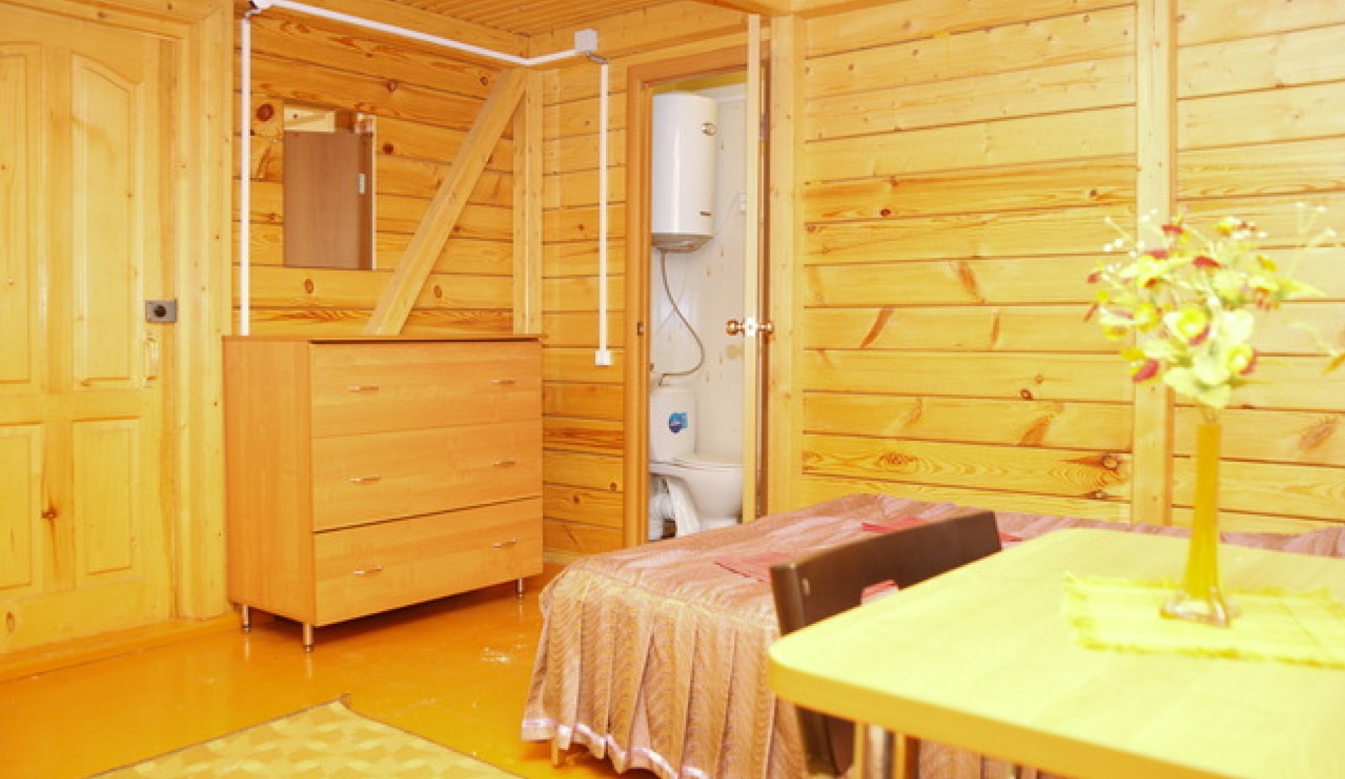 Турбаза «Золоторудная» Алтайский край Улучшенный летний домик с террасой, фото 3
