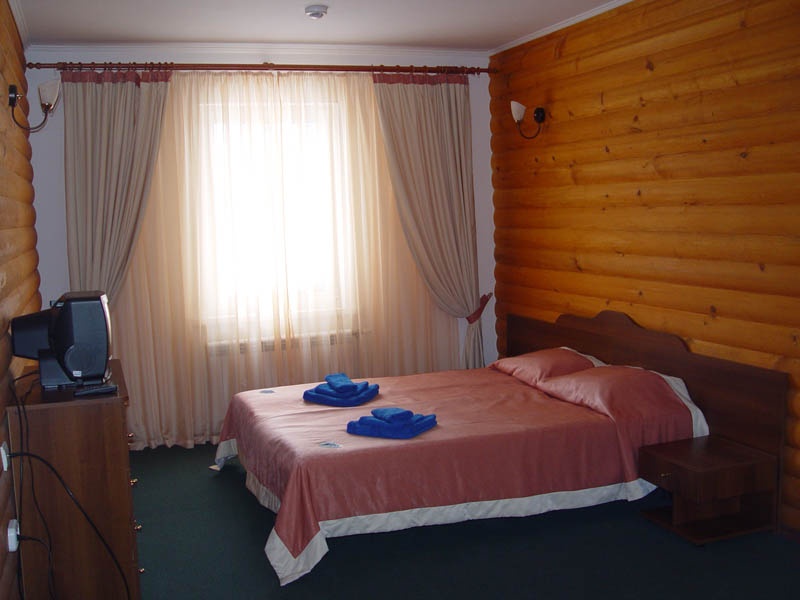 Гостиница «Лапландия» Кемеровская область 3-комнатный номер, фото 1