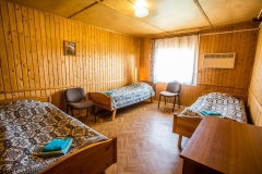 Tourist complex «Hutor Varyajskiy» Arkhangelsk oblast Nomer «Ekonom» 3-mestnyiy