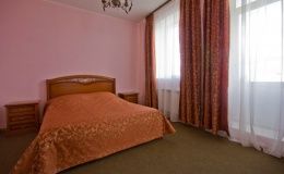 Hotel «Politeh» Kemerovo oblast "Lyuks s arkoy"