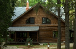 Eco hotel «Romanov les» Kostroma oblast 2-etajnyiy kottedj «Villa»
