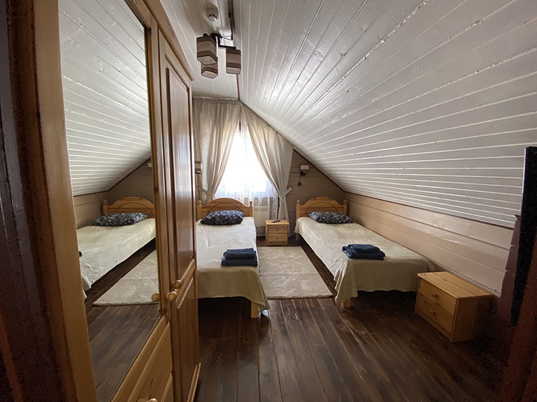 База отдыха «На волне» Ярославская область Двухэтажный коттедж с тремя спальнями, фото 4