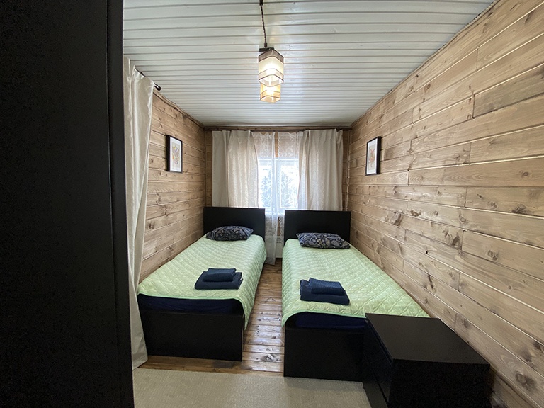 База отдыха «На волне» Ярославская область Одноэтажный коттедж с одной спальней, фото 1