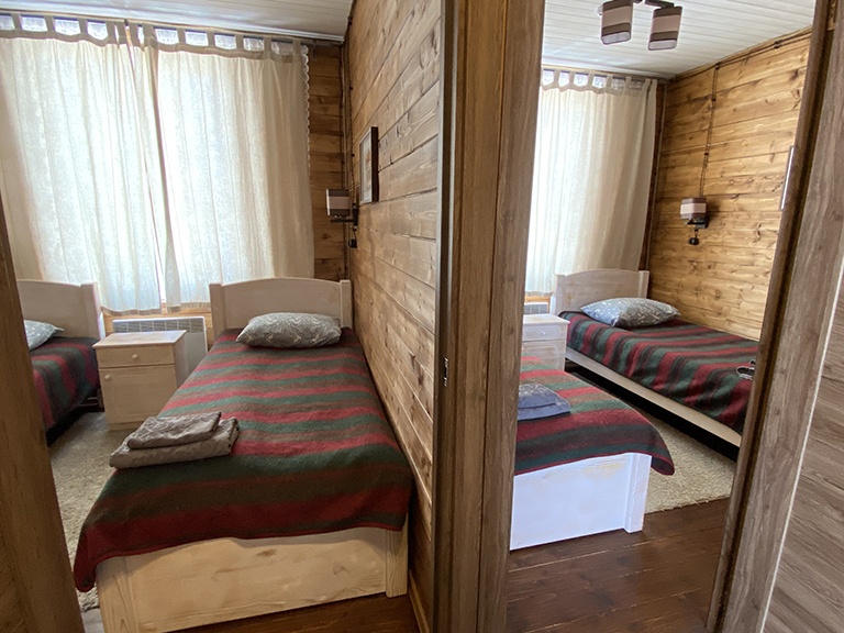 База отдыха «На волне» Ярославская область Одноэтажный коттедж с двумя спальнями, фото 3