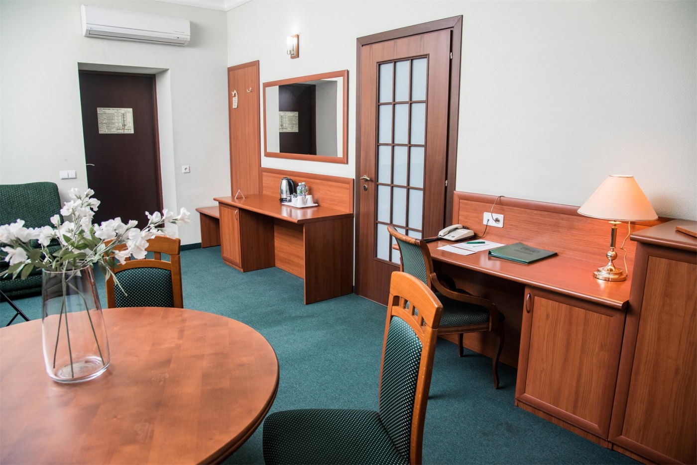 Гостиница «Бристоль-Жигули» Самарская область Люкс 2-комнатный , фото 3