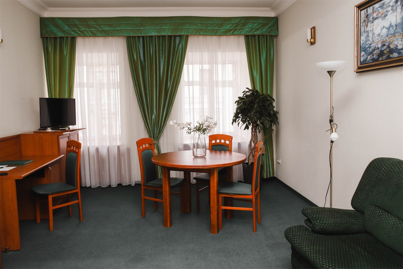 Гостиница «Бристоль-Жигули» Самарская область Люкс 2-комнатный , фото 4