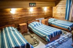 Motel «Pokrovskiy medved» Vladimir oblast Nomer «Polulyuks» 4-mestnyiy № 5, 8 kompleks № 1