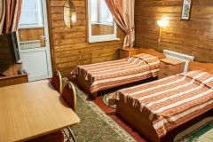 Motel «Pokrovskiy medved» Vladimir oblast Nomer «Polulyuks» 4-mestnyiy № 1 kompleks № 1